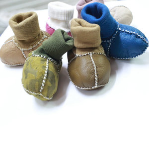 手工制作冬季柔软真皮羊皮婴儿袜子鞋室内预步靴 - Product Image 5