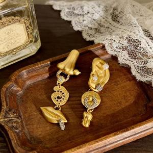 Pendientes Colgantes Vintage con Forma de Nariz, Labios y Oreja en Oro, con Cristales de Estrás, para Mujer, Ideales para Fiestas - Product Image 5