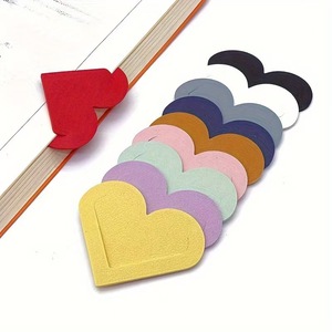 Marcapáginas de Cuero PU con Forma de Corazón, Marcador de Páginas Portátil, Accesorios para Lectores - Product Image 1