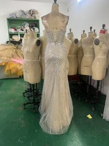 Glamour <span class=keywords><strong>abito</strong></span> da ballo <span class=keywords><strong>con</strong></span> <span class=keywords><strong>sirena</strong></span> di cristallo e Modulare anteriore <span class=keywords><strong>con</strong></span> perline abiti da sera per le donne abiti da festa di nozze - Product Image 2