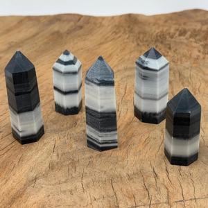 หินไท่จี๋คริสตัลโฮลาธรรมชาติคุณภาพสูงขัดเงา ขนาด 8-10 ซม. ดีไซน์ทันสมัยสำหรับตกแต่งบ้านสไตล์ไม่ซ้ำใคร ขายส่ง - Product Image 2