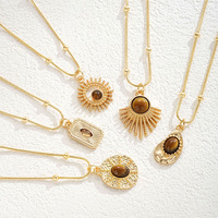 Ensemble de colliers superposés Maillard avec pendentif, chaîne de clavicule, collier pull, bijoux minimalistes au design de niche pour femmes, vente en gros