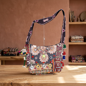กระเป๋าถือดีไซน์สวย - Product Image 4