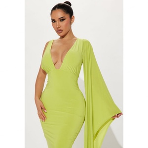 ผู้ผลิต OEM รับผลิตตามแบบ ชุดเดรสออกงานผู้หญิง ดีไซน์หรูหรา คอวีลึก แขนระบายข้างเดียว แต่งระบายจีบ - Product Image 6