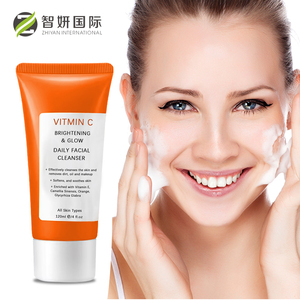 Commercio all'ingrosso Private Label Vegan idratante sbiancante per il viso lavata per la pulizia profonda della pelle schiarente vitamina C detergente per il viso - Product Image 1