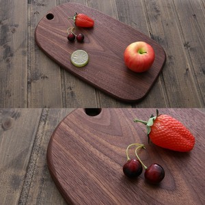 Tabla de cortar de madera maciza de nogal negro con asa rectangular para uso doméstico, comida para bebés, pasteles, sushi y presentación. - Product Image 4