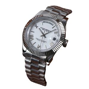 Montre en quartz en gros, boîtier en acier inoxydable de 39 mm, verre saphir, forme de boîtier triangulaire, affichage du cadran à aiguilles - Product Image 1