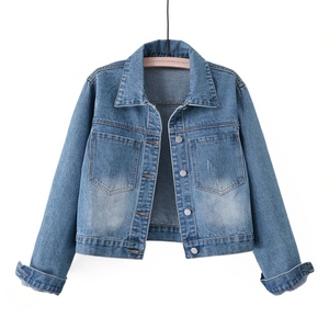 Jaket Denim Wanita Model Crop Distressed Acid Wash dengan Saku Berumbai, Kancing Depan Tunggal, Gaya Y2K Streetwear - Product Image 1