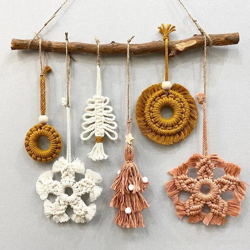 แขวนผนัง B