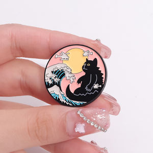 Ukiyo E estilo onda esmalte Pin personalizado Ramen tiburón gato vinilo discos montaje Fuji broche solapa insignia accesorio joyería regalo amigos - Product Image 1