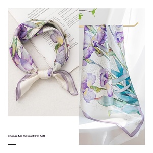 Cadeau pour la Saint-Valentin, foulard carré en soie de mûrier imprimé élégant haut de gamme pour femmes, avec motif de fleurs de narcisse violettes - Product Image 3