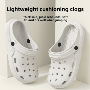 Sandales d'été pour femmes, pour la plage et l'extérieur, à semelle souple, antidérapantes, en EVA respirant, toutes saisons, style <span class=keywords><strong>Crocs</strong></span> classique, <span class=keywords><strong>sabots</strong></span> fermés pour le <span class=keywords><strong>jardin</strong></span> - Product Image 3