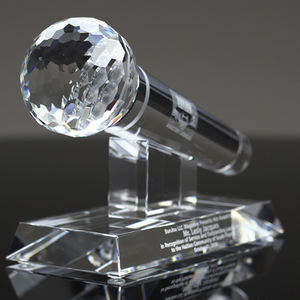 Trophée en cristal à trois anneaux pour les récompenses des <span class=keywords><strong>institutions</strong></span> éducatives et des projets <span class=keywords><strong>communautaires</strong></span> - Product Image 4