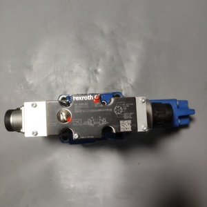 Vannes de commande hydrauliques proportionnelles directionnelles 4WRZE16W6-150-7X à commande pilote R900961305 avec amplificateur OBE - Product Image 2
