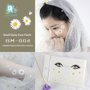 Adesivi per il Viso Stile Coreano, Tatuaggi Temporanei 120x158mm, Trucco per Occhi e Guance, 18 Design per Festival e Concerti - Product Image 4