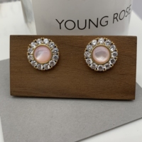 Vente chaude Dames Bijoux De Mode Plaqué Or Naturel Shell Boucles D'oreilles avec Perle Gemme Incrusté pour Anniversaires Style À La Mode
