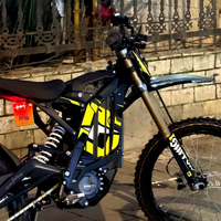 Moto électrique Sur-Ron Light Bee 10KW légère 2026 avec cadre en aluminium et deux modes de conduite pour le trail et les trajets quotidiens
