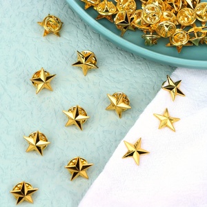 Pin de solapa con insignia de estrella dorada personalizada para la fiesta del 4 de julio, decoración de disfraces del Día DE LA Independencia - Product Image 1