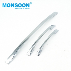 Poignée <span class=keywords><strong>de</strong></span> porte <span class=keywords><strong>de</strong></span> commode, poignée <span class=keywords><strong>de</strong></span> placard, poignée <span class=keywords><strong>de</strong></span> garde-robe, poignées en T courbées en alliage <span class=keywords><strong>de</strong></span> zinc argenté pour cuisine, hôtel, salle <span class=keywords><strong>de</strong></span> bain - Product Image 6