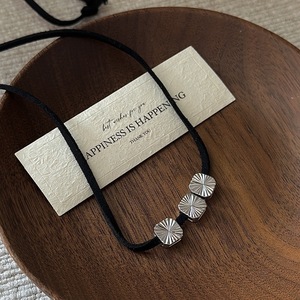 Collier de luxe pour femme en argent pur S925 et or 18 carats, design émouvant en forme de cœur, pendentifs et breloques bleu ciel, motif sucre de roche bleu marine - Product Image 5