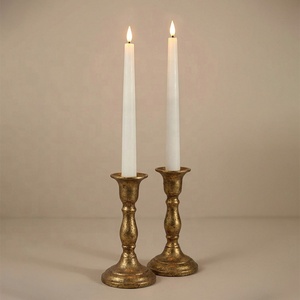 Vela LED Cónica Premium de Parafina Color Marfil con Llama Parpadeante para el Día de San Valentín - Product Image 4