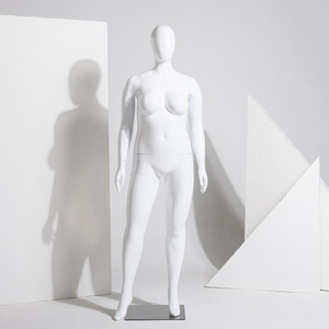 Mannequin féminin, mannequin de vitrine, hanches larges, debout, pour vêtements, corps entier, plastique chromé, grande <span class=keywords><strong>taille</strong></span>, femme corpulente, réaliste, grande <span class=keywords><strong>taille</strong></span> - Product Image 4
