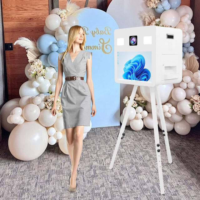 New Style Elegant Retro DSLR Photo Booth Shell Compatible With Printer and Camera Selfie Photobooth Machine for Events