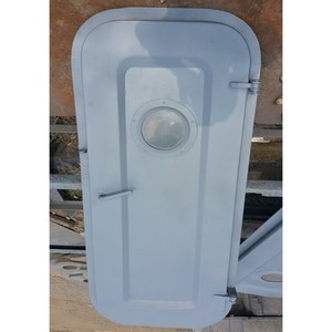 Porte industrielle en acier CB751-68, fonctionnement manuel, surface finie, design industriel - Product Image 1