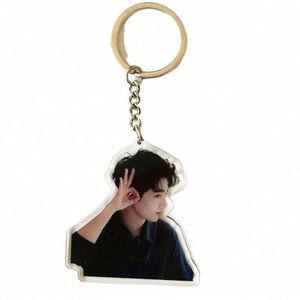 Llavero Acrílico Personalizado con Diseño de Ídolo Kpop, Regalo Personalizado - Product Image 3