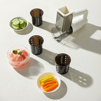 Oplaadbare fruit- en groentesnijder, draagbaar en draadloos, met Type-C oplaadpoort en 2500mA lithium batterij.