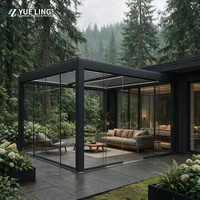 Pergola à toit à lames orientables en aluminium, personnalisable en taille, pour entrepreneurs en travaux, terrasse de club, avec système de drainage intégré