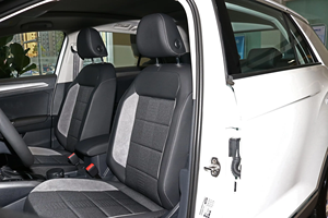 Volkswagen T-Roc d'occasion 2020 230TSI Turbo Essence SUV Euro VI 7DCT Conduite à Gauche Compact Léger Familial Véhicule d'occasion Vente en Gros Exportation - Product Image 5