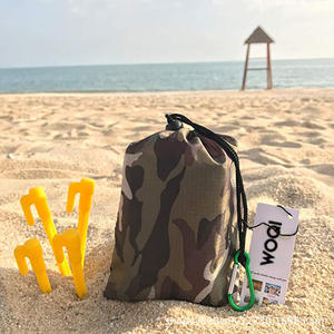 Manta de exterior Woqi 71x55 compacta, ligera, a prueba de arena, manta de bolsillo para playa, senderismo, viajes y camping. - Product Image 2