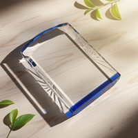 Trophée en verre K9 moderne, base bleue, motif arche de cristal, coupe diamant, gravure laser, impression par transfert thermique pour les meilleurs de la entreprise