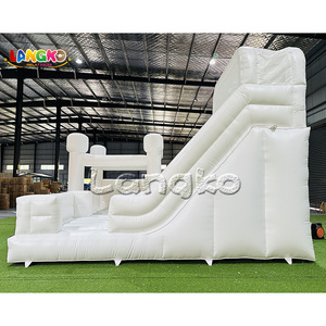 Castello Gonfiabile Bianco per Feste con Piscina di Palline e Scivolo d'Acqua - Product Image 4