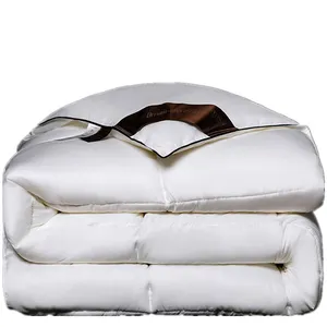Custom High Quality warm comfortable down feather comforter down quilted comforter High-tech silent fabric bed down comfort