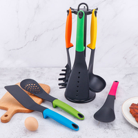 Ensemble d'ustensiles de cuisine en nylon colorés 7 pièces avec support en plastique, spatule, spatule à retourner