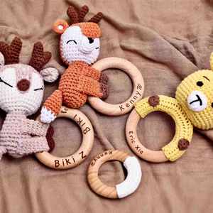 Set de Sonajero de Madera de Ganchillo con Nombre Grabado Personalizado para Recién Nacidos, Caja de Regalo para Bebé, Cadena para Chupete, Manta, Regalo de Regreso a Clases, Éxito de Ventas Transfronterizo - Product Image 3