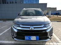 Подержанный Mitsubishi Outlander 2016 2.4L 4WD Elite, 5-местный, бензиновый внедорожник с левым рулем