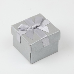 Boîte <span class=keywords><strong>de</strong></span> <span class=keywords><strong>rangement</strong></span> pour bijoux en papier nacré 5*5*3 compartiments, pour bagues et boucles d'oreilles, directement <span class=keywords><strong>de</strong></span> l'usine - Product Image 6