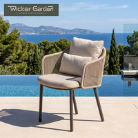 Chaise de jardin élégante haut de gamme en corde tressée avec structure en aluminium, chaise de repas d'extérieur pour patio de luxe et complexe hôtelier, vente en gros