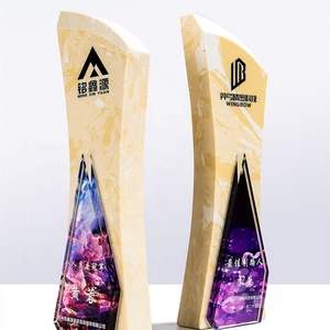 Coupe trophée en cristal en forme de cœur pour compétitions scolaires, d'entreprise, de danse, de sport et de jeux - Product Image 4