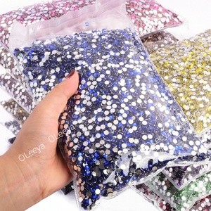 Oleeya Factory Emballage en vrac Strass en résine 2mm 4mm à base argentée non thermocollants pour artisanat et bricolage - Product Image 2
