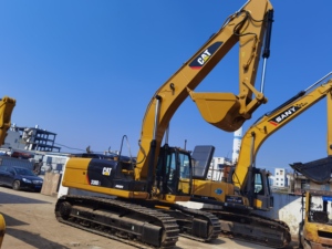 Excavatrice hydraulique sur chenilles Caterpillar CAT 330DL d'occasion, fabriquée au Japon, moteur CAT d'origine, bon état de marche - Product Image 3