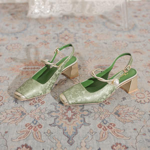 Zapatos Deportivos con Tacón Grueso para Mujer, Zapatos de Tacón Bajo Cómodos, Zapatos Casuales para Caminar, Sandalias de Satén para Verano - Product Image 1