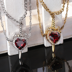 Kalung Pedang Perak Gotik Vintage dan Liontin Berlian Merah Bentuk Hati, Pedang Modis untuk Pasangan, Hadiah Hari Valentine - Product Image 3