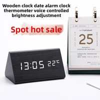 Termometer kayu LED dengan tampilan OLED jam Digital kreatif untuk siswa hotel sistem bertenaga baterai desain Bar