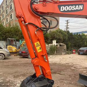 Excavatrice d'occasion coréenne Doosan DH55/DH60 de 5,5 tonnes avec moteur, machine de terrassement d'occasion à vendre - Product Image 4