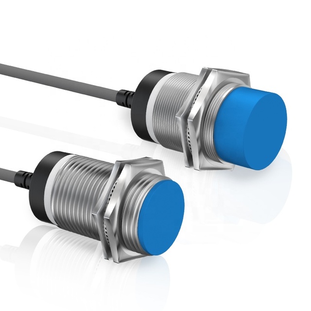 GTRIC Non-Contact proximity Sensors Ip67 M30 non-flush 15mm PNP NO 10-30VDC Inductive Proximity Sensor