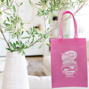 Bolsa de Mano Reutilizable Ecológica de Lujo, Material Spunbond de Alta Calidad de 75 GSM, Diseño Termosellado, Logotipo Personalizado Impreso en Serigrafía para Alimentos - Product Image 5